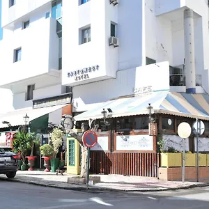 Hotel East West ***